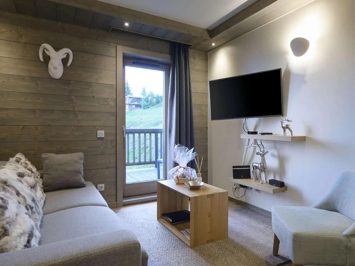 Courchevel Moriond: Appartement 42M², 4 Pers, Proche Pistes Avec Wifi Et Parking - Fr-1-631-115